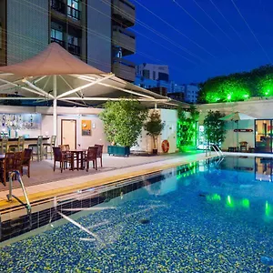 Hotel Novel Center ****
